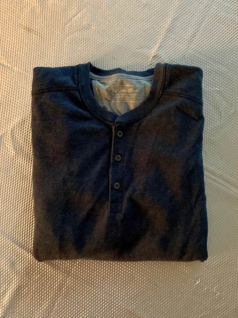 Eddie Bauer Men’s L Tall Midweight Charcoal Gray Waffle Knit Long Sleeve Henley